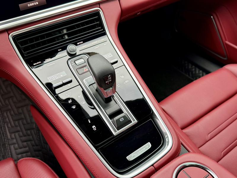 Porsche Panamera, 2023 — фото 12 из 12