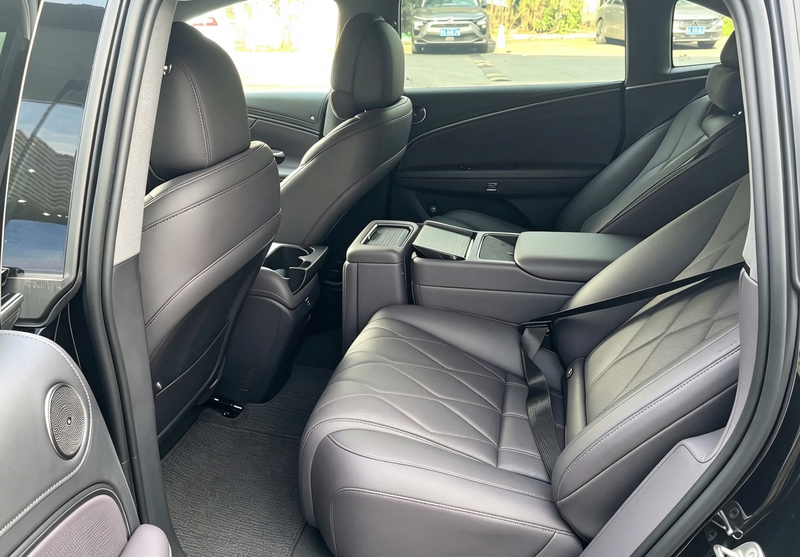 GAC Hyptec A8, 2025 — фото 8 из 9