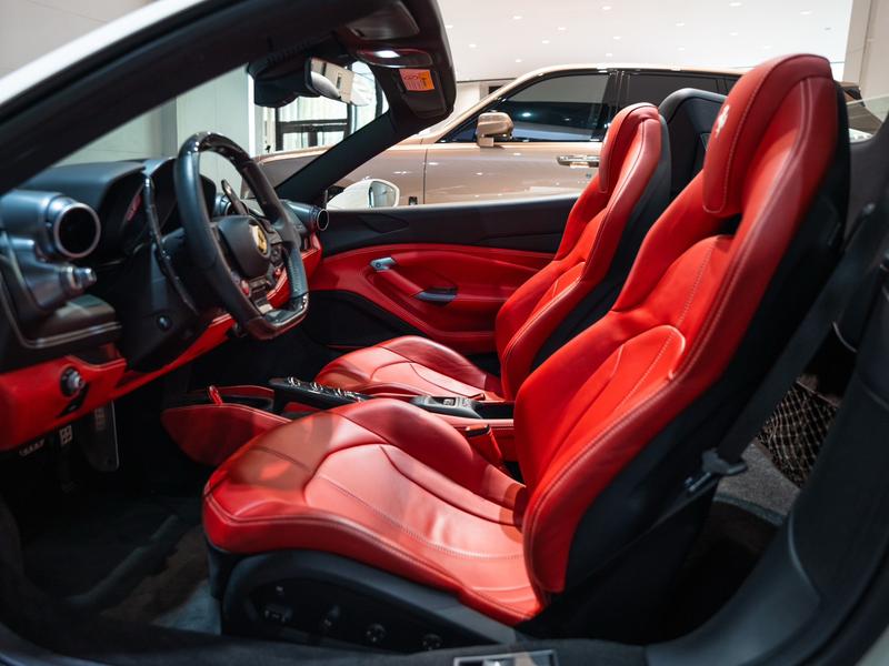 Ferrari F8, 2022 — фото 10 из 12