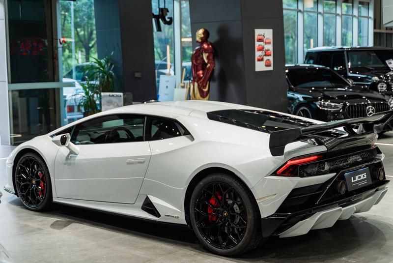 Lamborghini Huracán, 2022 — фото 4 из 12