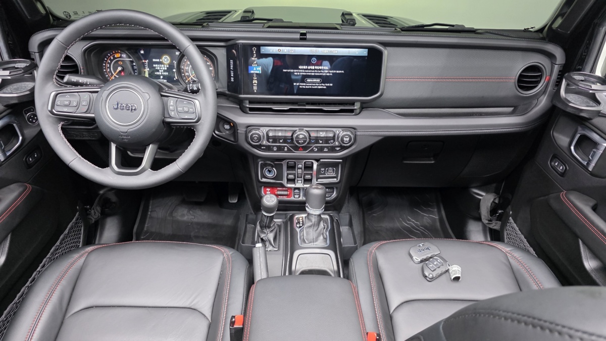 Jeep Wrangler, 2025 — фото 6 из 12