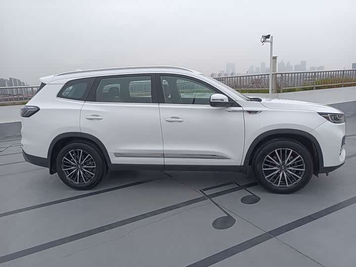 Chery Tiggo 8 Plus, 2022 — фото 5 из 9