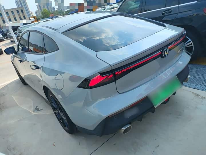 Changan UNI-V Hybrid, 2023 — фото 5 из 9