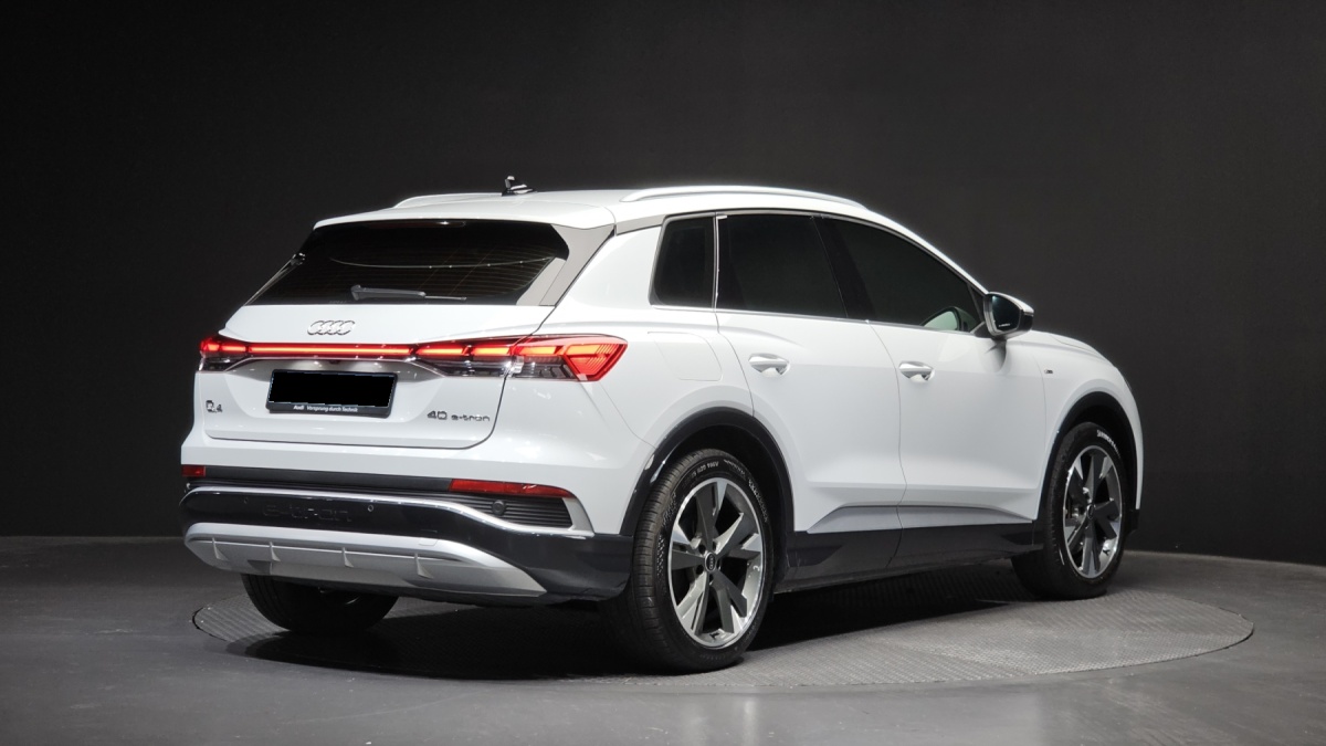 Audi Q4 e-tron, 2022 — фото 2 из 12
