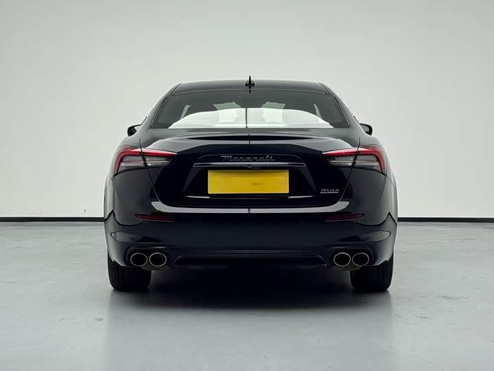 Maserati Ghibli, 2022 — фото 6 из 9