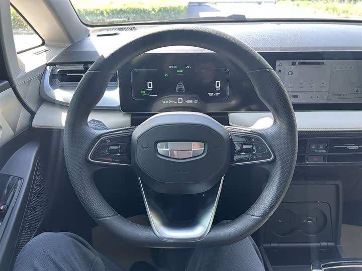 Geely Geometry E Firefly, 2022 — фото 8 из 9