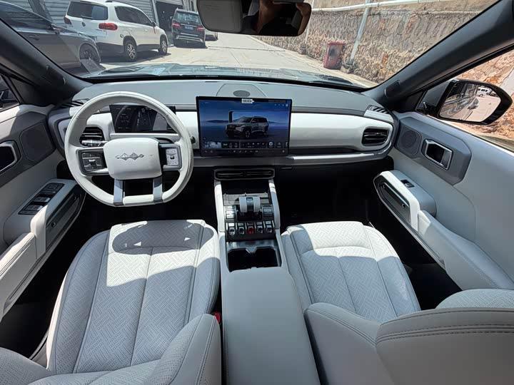 BYD FangChengBao Titanium 3 (Tai 3), 2025 — фото 7 из 12