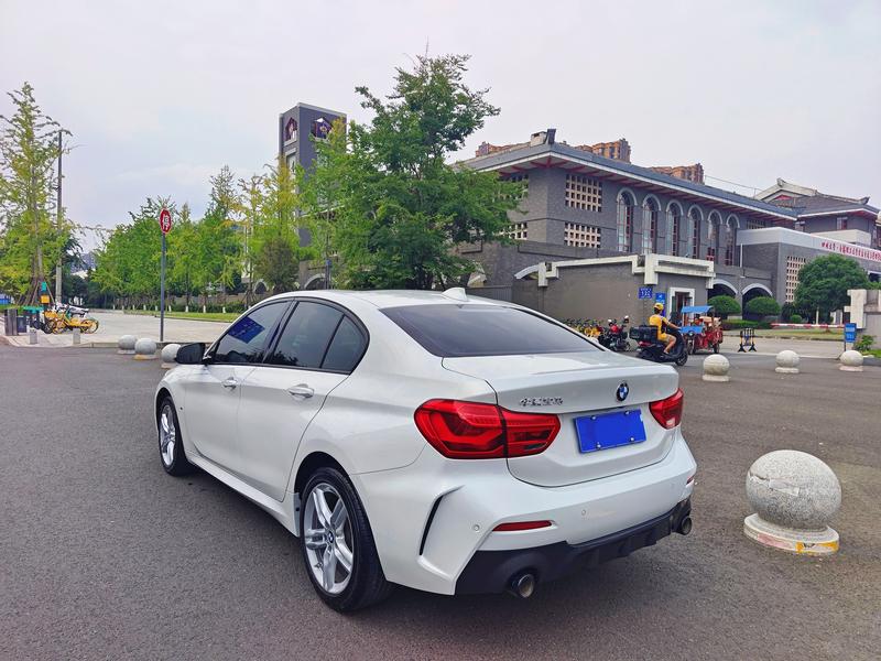 BMW 1 Series, 2022 — фото 4 из 9