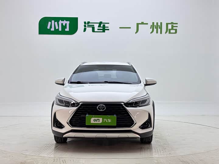Toyota Yaris L Hatchback, 2023 — фото 2 из 9