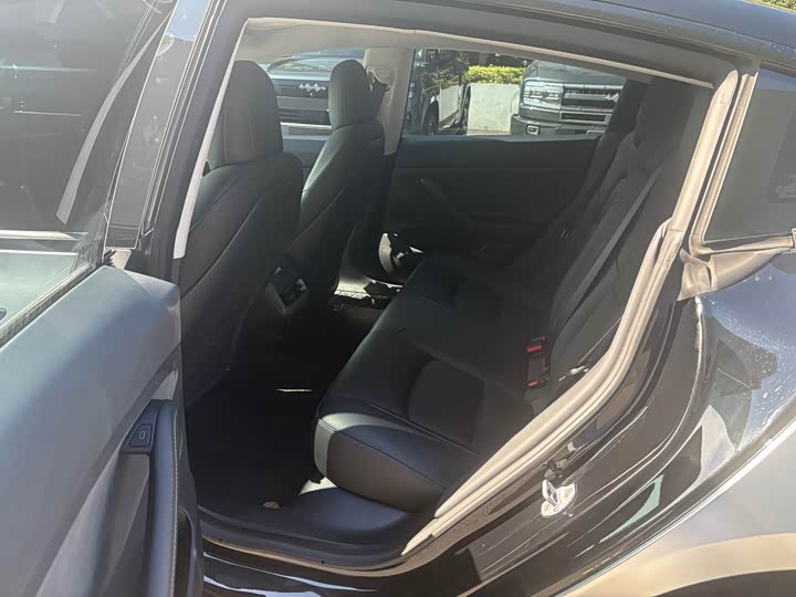 Tesla Model 3, 2023 — фото 6 из 9