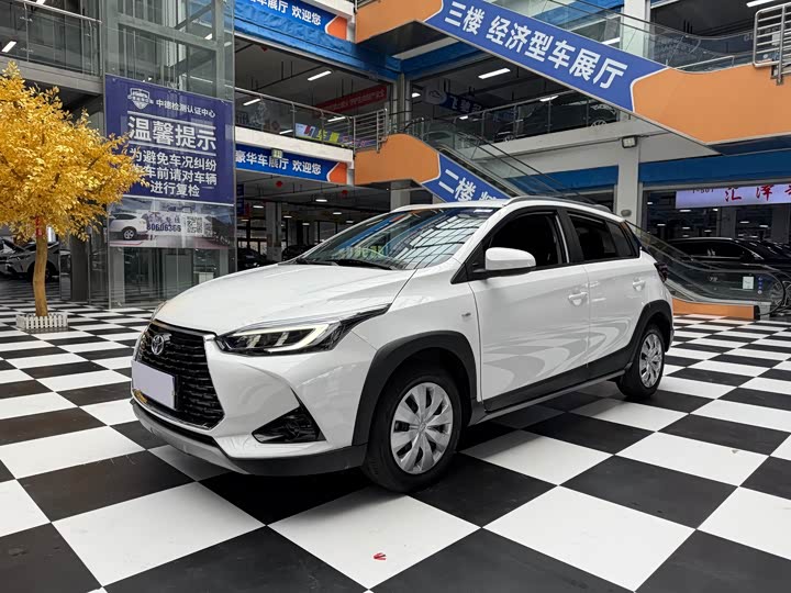 Toyota Yaris L Hatchback, 2022 — купить в Белгороде под ключ