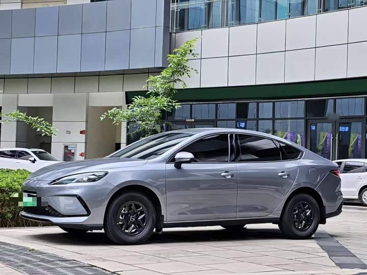 BYD Seal 05 DM-i Hybrid, 2026 — фото 2 из 9