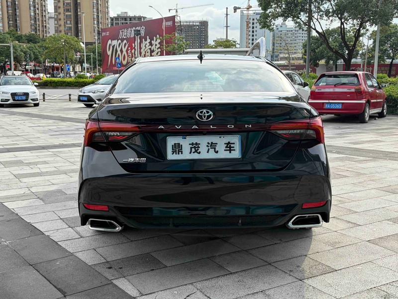 Toyota Avalon, 2023 — фото 5 из 12
