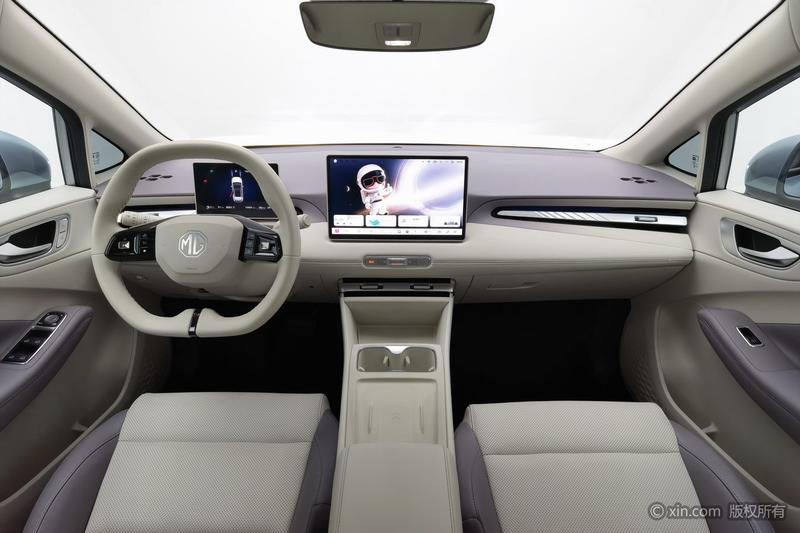 MG Motor 4 EV, 2025 — фото 8 из 12