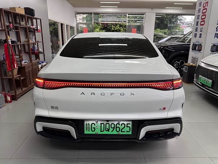 BAIC Arcfox S3, 2026 — фото 5 из 9