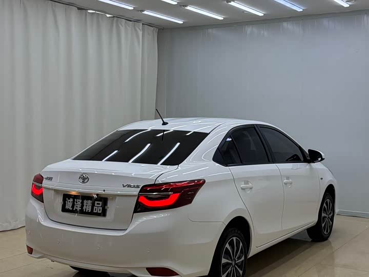 Toyota Vios, 2022 — фото 4 из 9