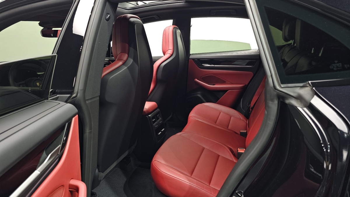 Porsche Macan, 2025 — фото 12 из 12