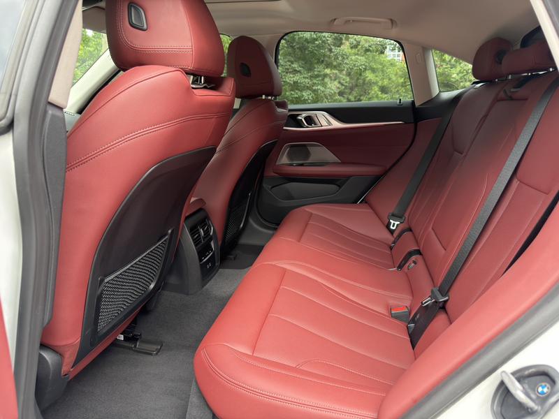 BMW i4, 2025 — фото 10 из 12