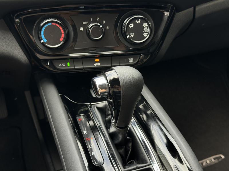 Honda Vezel, 2022 — фото 11 из 12