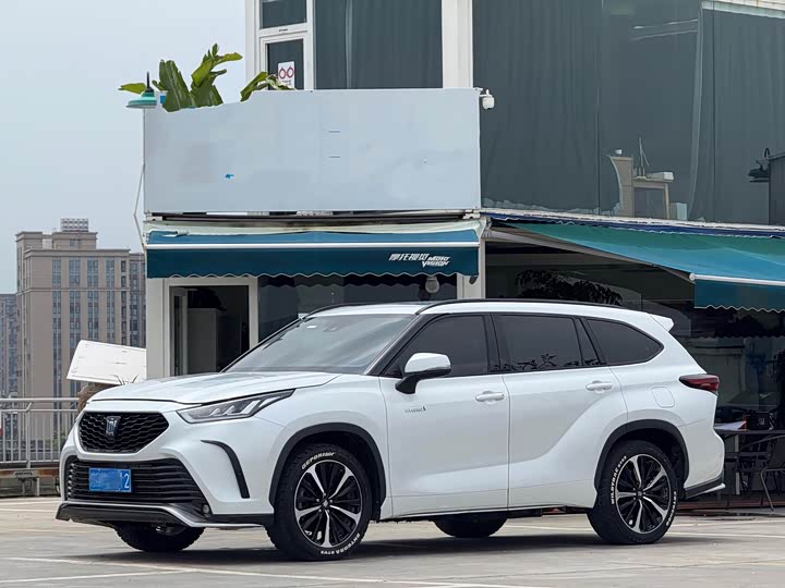Toyota Crown Kluger, 2023 — купить в Чебоксарах под ключ