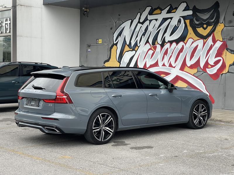 Volvo V60, 2023 — фото 7 из 12