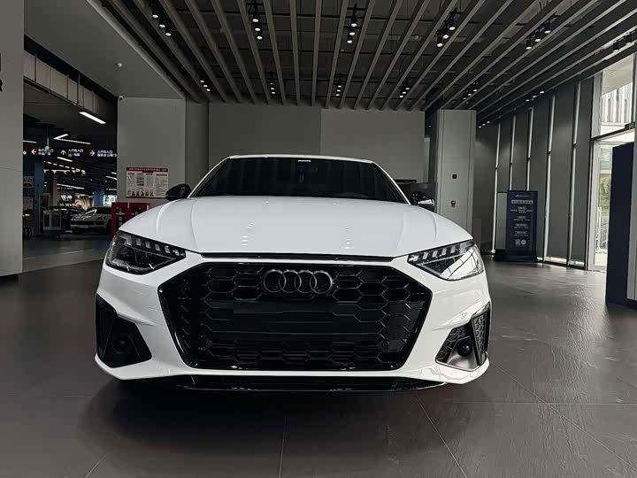 Audi A4L, 2023 — фото 2 из 7