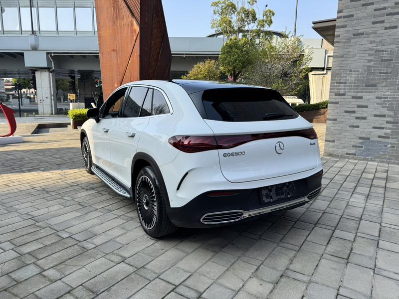Mercedes-Benz EQE SUV, 2023 — фото 5 из 12