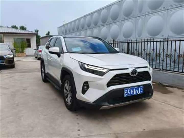 Toyota RAV4, 2024 — фото 3 из 9