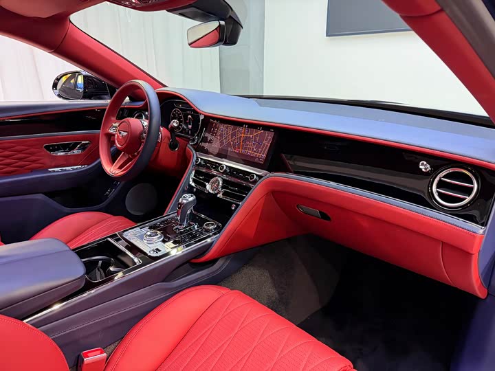 Bentley Flying Spur, 2022 — фото 8 из 9