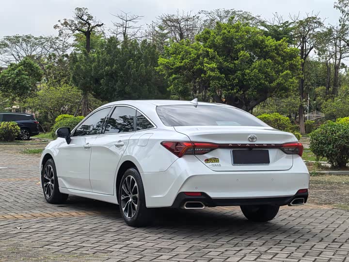 Toyota Avalon, 2023 — фото 7 из 9