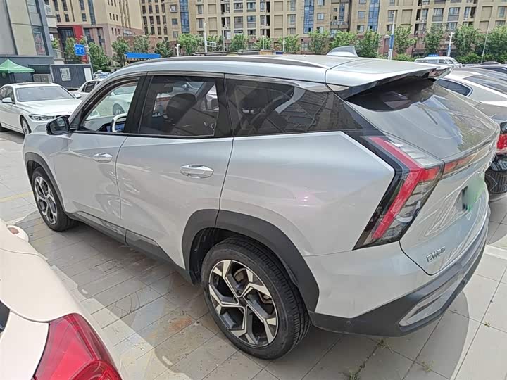 Geely Atlas L, 2022 — фото 5 из 9