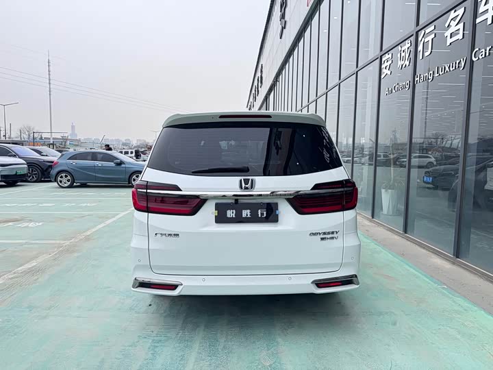 Honda Odyssey, 2023 — фото 6 из 9