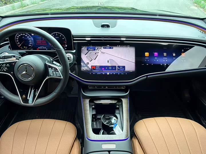 Mercedes-Benz E-Class, 2024 — фото 7 из 9