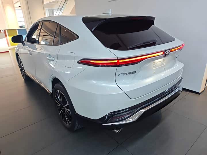 Toyota Venza, 2023 — фото 5 из 9