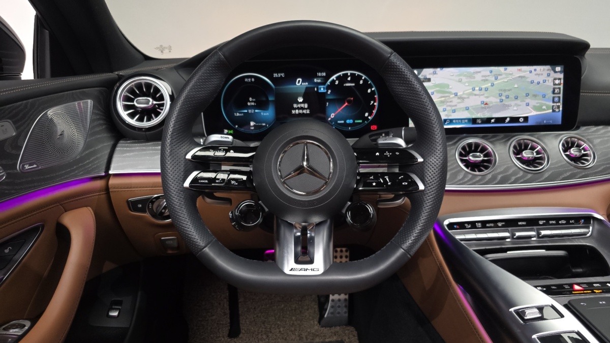 Mercedes-Benz AMG GT, 2023 — фото 7 из 12