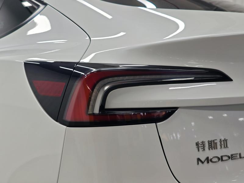 Tesla Model 3, 2025 — фото 10 из 12
