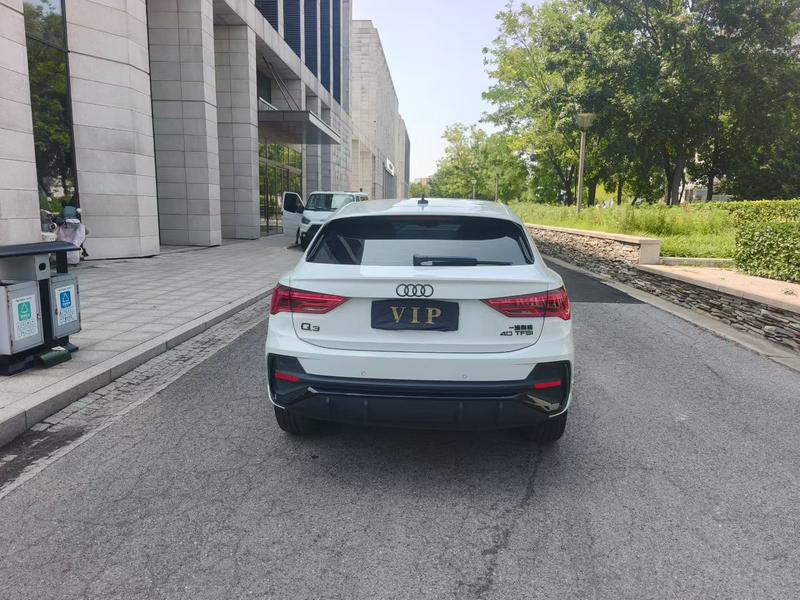 Audi Q3 Sportback, 2023 — фото 5 из 10