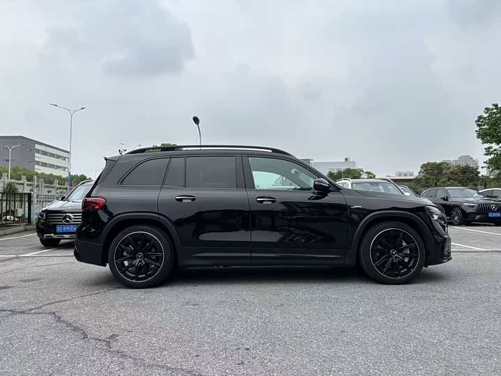 Mercedes-Benz GLB-Class AMG, 2025 — фото 4 из 9