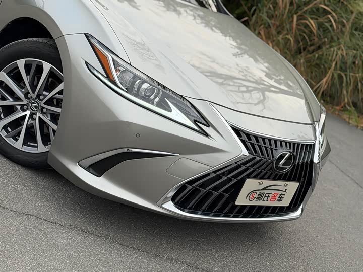 Lexus ES, 2022 — фото 7 из 12