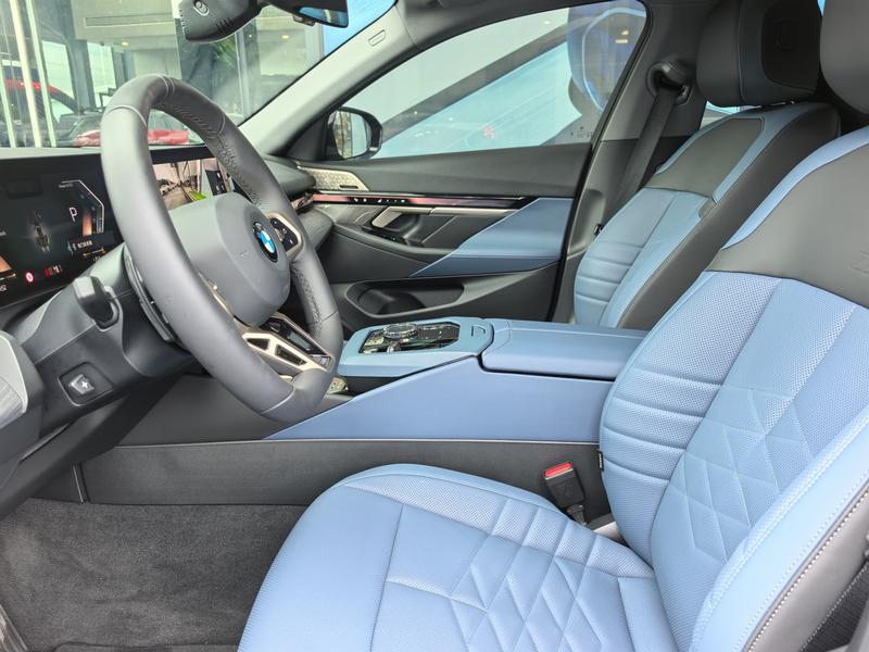 BMW i5, 2024 — фото 9 из 12