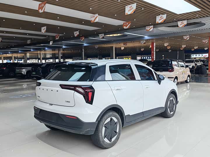 Geely Geometry E Firefly, 2023 — фото 4 из 9