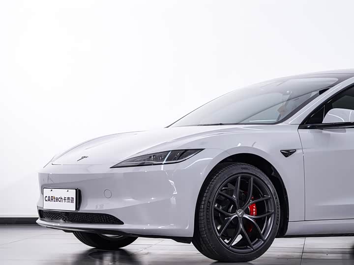Tesla Model 3, 2025 — фото 7 из 9
