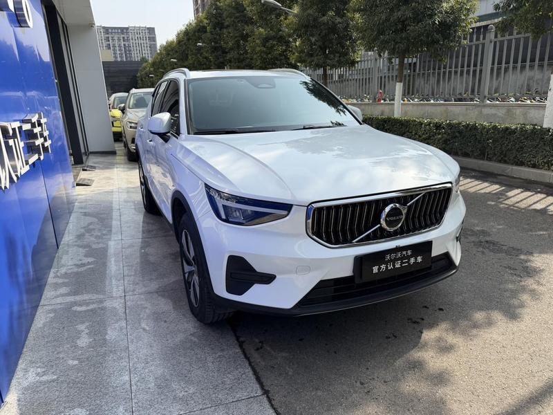 Volvo XC40, 2024 — фото 3 из 12