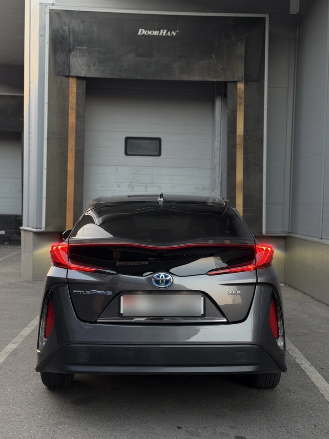 Toyota Prius, 2021 — фото 3 из 6