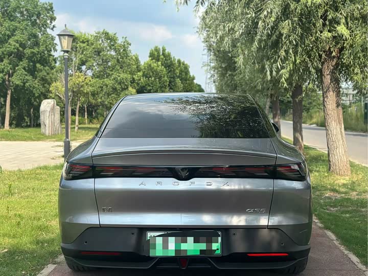BAIC Arcfox Alpha S5, 2024 — фото 8 из 9