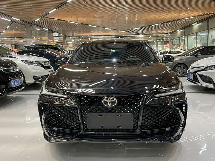 Toyota Avalon, 2022 — фото 2 из 9