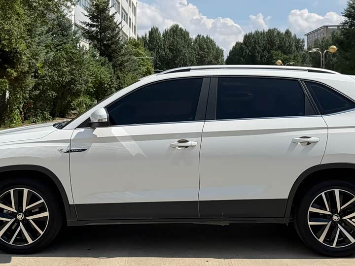 Skoda Kamiq, 2023 — фото 8 из 9