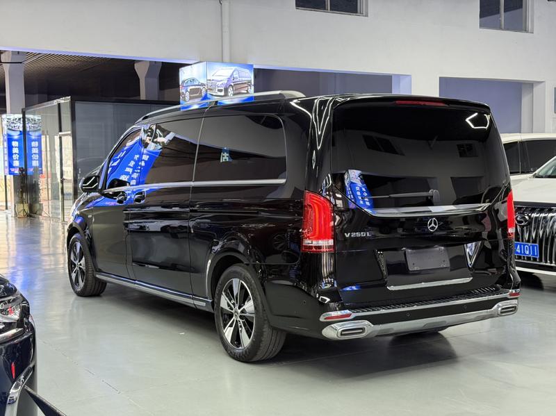 Mercedes-Benz V-Class, 2022 — фото 4 из 9
