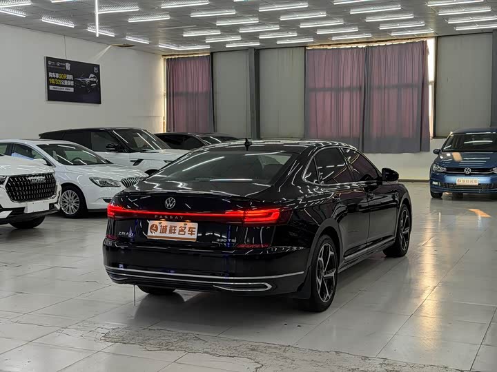 Volkswagen Passat, 2023 — фото 9 из 9