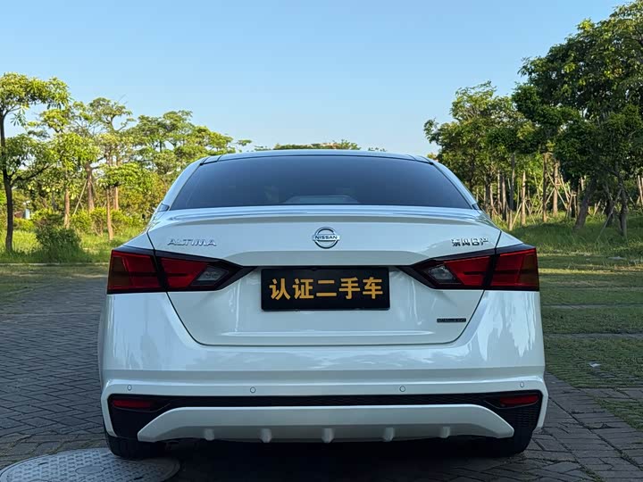 Nissan Teana, 2022 — фото 4 из 9